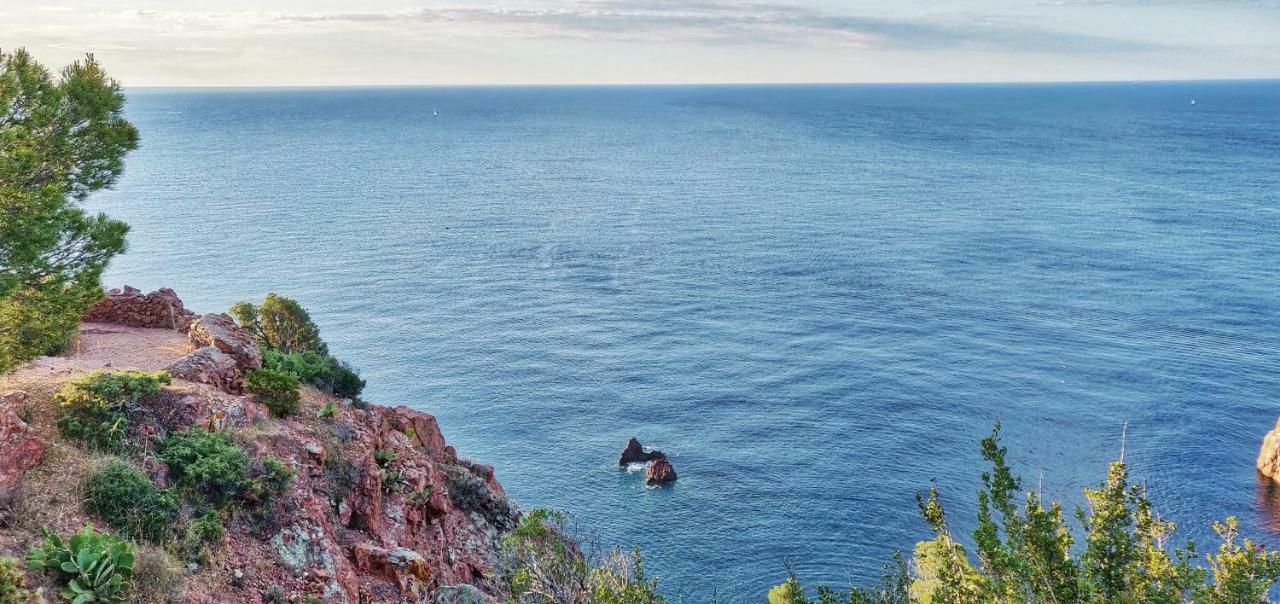 Plage A 3 Minutes A Pied Saint-Raphael  Bagian luar foto